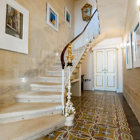 Guest house Monreal Boutique Townhouse - R024rm2 *