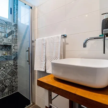Monreal Boutique Townhouse - R024rm2 *