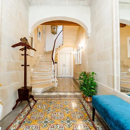 Monreal Boutique Townhouse - R024rm2 게스트하우스 *